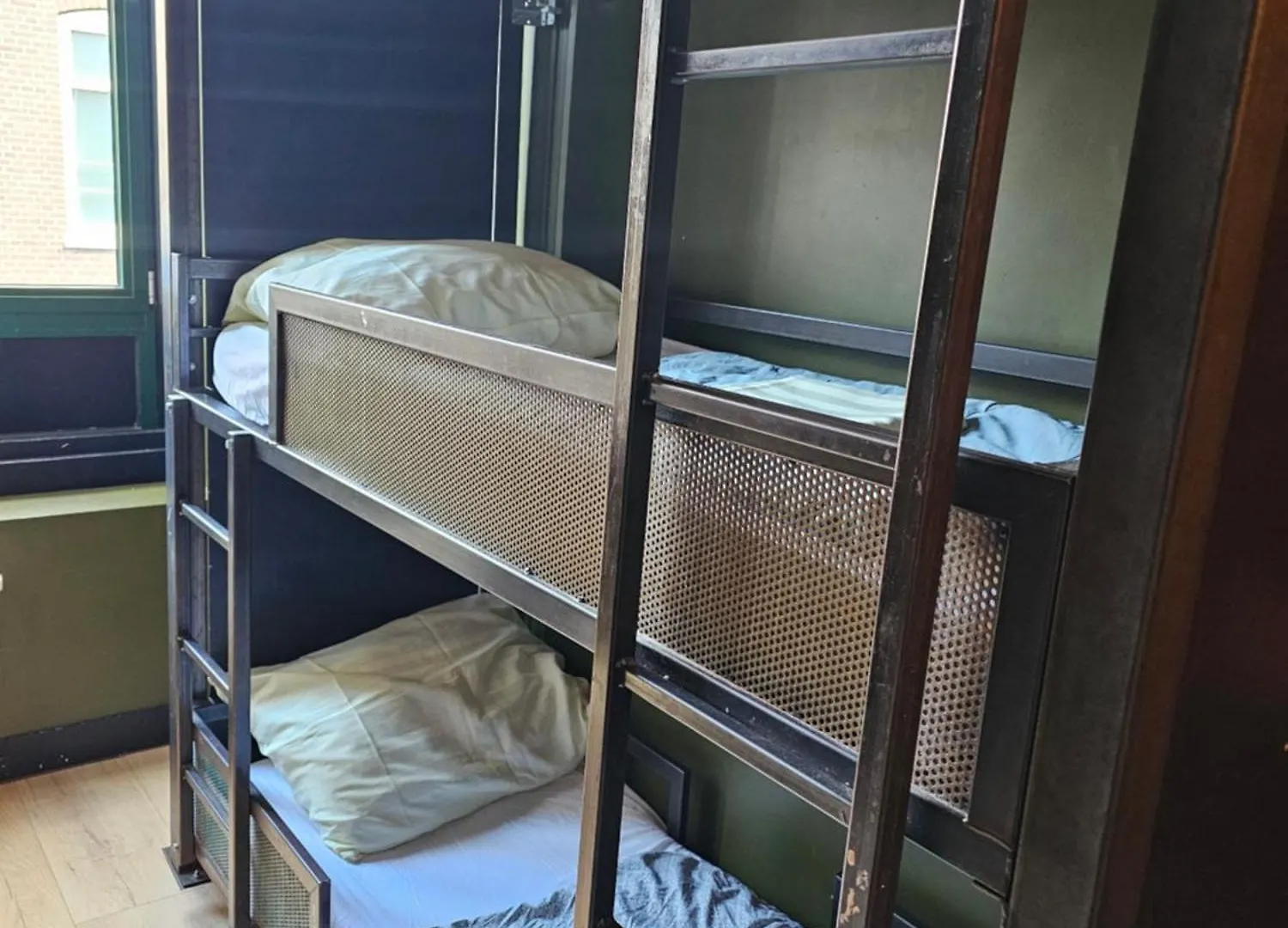 Crossroads Hostel Amsterdam 0*,  Netherlands