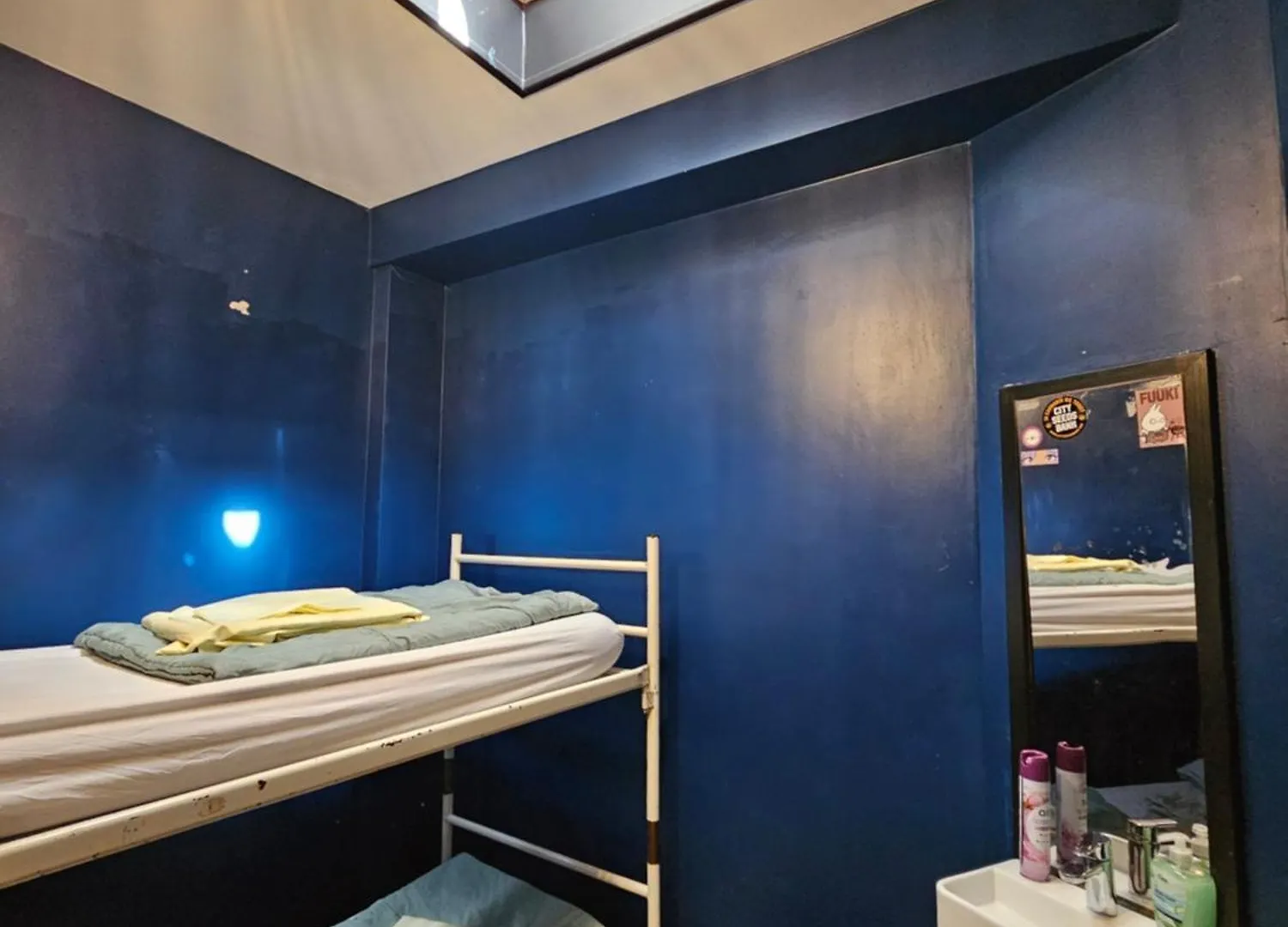 Crossroads Hostel Amsterdam